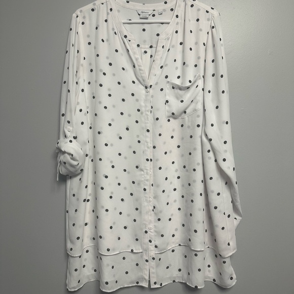 **3 for $15**Reitmans White Polka Dot Blouse - Picture 3 of 5